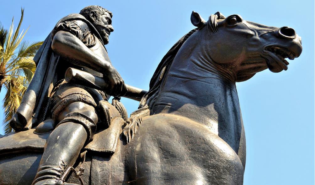 Santiago''s cultural heritage 