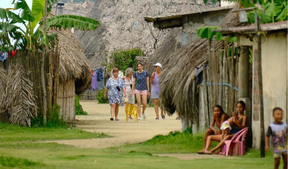 El Porvenir settlement history