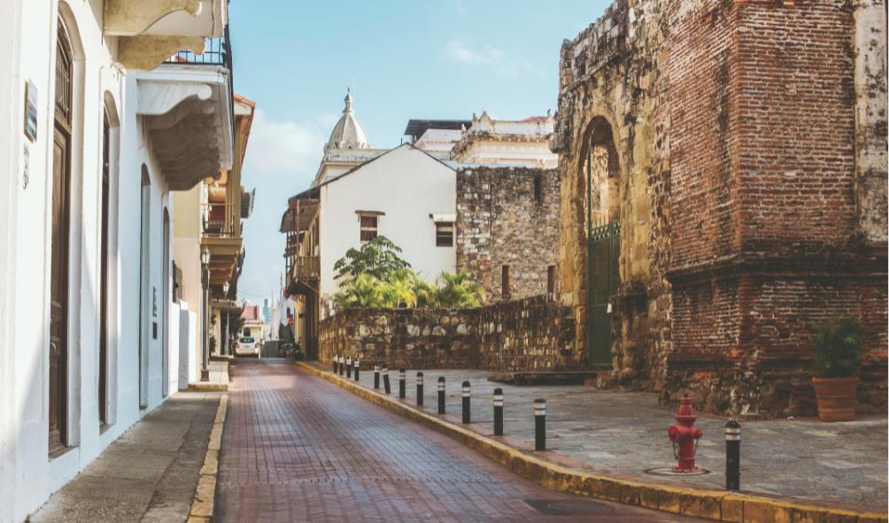 Outdoor weekend trips from Panama