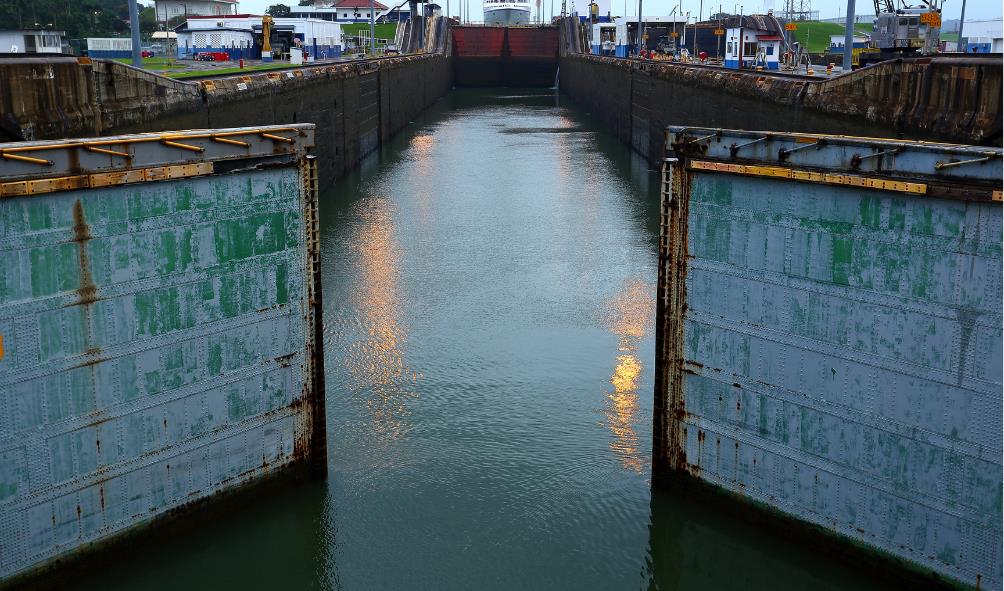 Life Between Two Oceans 