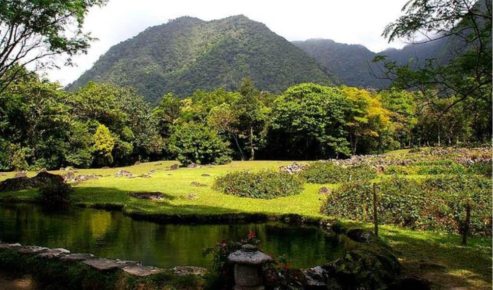 Where Two Worlds Meet Panama 