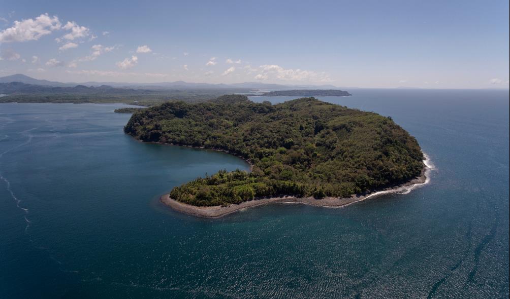 Best islands to live in Panama 